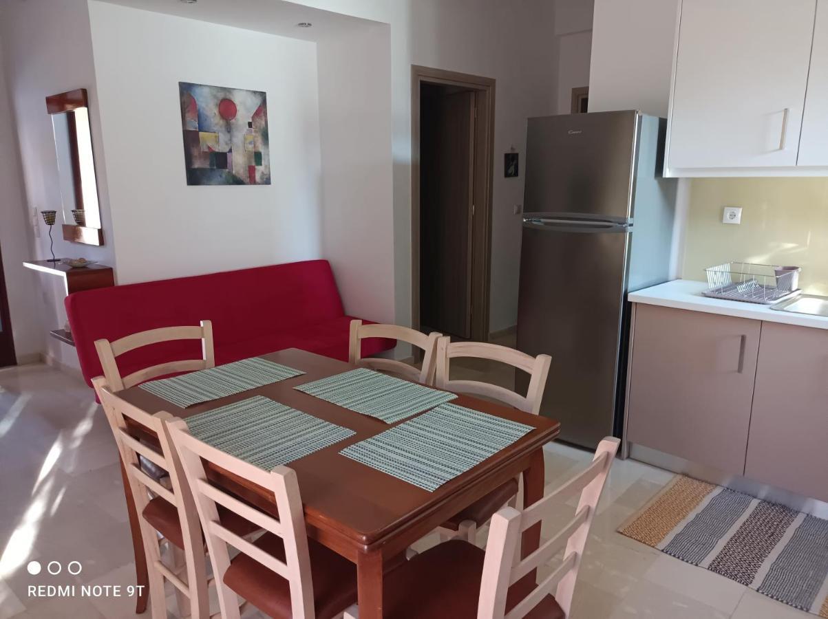Lena Apt ريثيمنو المظهر الخارجي الصورة