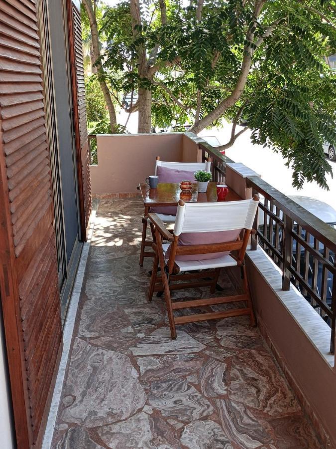 Lena Apt ريثيمنو المظهر الخارجي الصورة